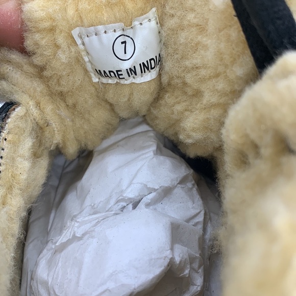 Urban Outfitters Bailey Sherpa Hiker Boots Brown 7 Casual Lumberjack Cabin Cozy - Picture 7 of 15